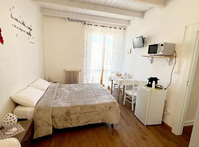 Alojamento de Acomodação e Pequeno-almoço Il Girasole